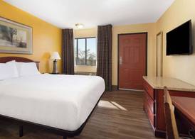 Travelodge by Wyndham Albuquerque East 5