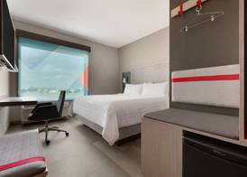 avid hotels - Lancaster by IHG 3