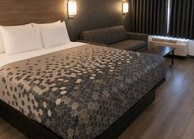 Econo Lodge Calhoun South 3