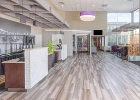 La Quinta by Wyndham Clifton/Rutherford 4