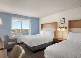 Holiday Inn & Suites DETROIT - TROY by IHG 3