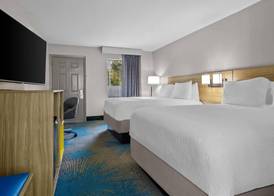 Days Inn by Wyndham Ocean Springs 5