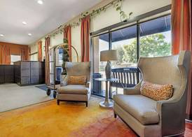Best Western Royal Palace Inn & Suites 3