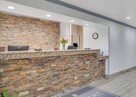 Country Inn & Suites by Radisson, Grand Rapids Airport, MI 5