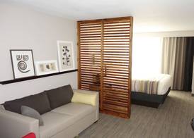 Country Inn & Suites by Radisson, Lawrence, KS 4