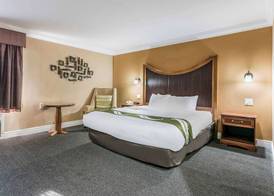 Quality Inn & Suites Atlanta Airport South 5