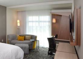 Courtyard by Marriott Youngstown Canfield 4