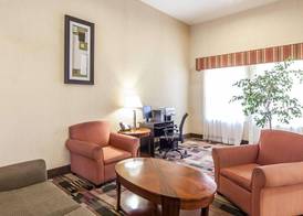 Quality Inn & Suites Portsmouth 3