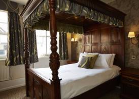 Ye Olde Talbot Hotel by Greene King Inns 3