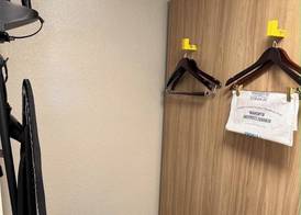 Days Inn by Wyndham Yosemite Area 2