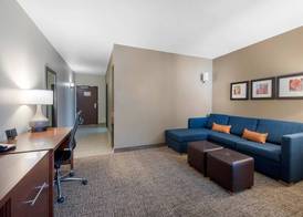 Comfort Suites Denver International Airport 5