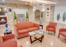 Days Inn by Wyndham St. Petersburg / Tampa Bay Area 5