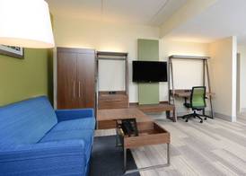Holiday Inn Express & Suites RALEIGH DURHAM AIRPORT AT RTP by IHG 3