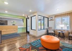 WoodSpring Suites Davenport Quad Cities 3