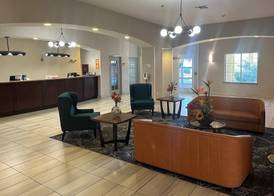 La Quinta Inn & Suites by Wyndham Albuquerque Midtown 5