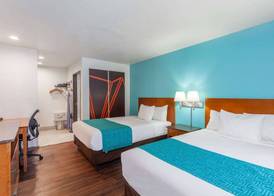 Howard Johnson by Wyndham National City/San Diego South 4