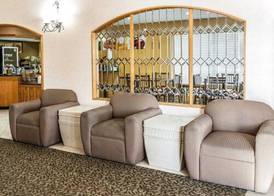 Quality Inn & Suites Shelbyville I-74 3