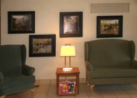 Super 8 by Wyndham Dauphin 3