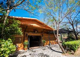 Hacienda Guachipelin Volcano Ranch Hotel & Hot Springs 4