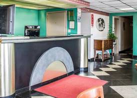 Econo Lodge Scranton near Montage Mountain 3