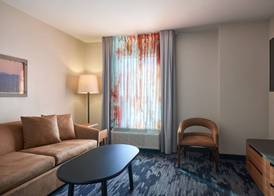 Fairfield Inn and Suites by Marriott Winchester 5