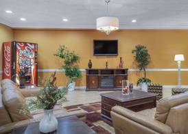 Super 8 by Wyndham Harrison OH 4