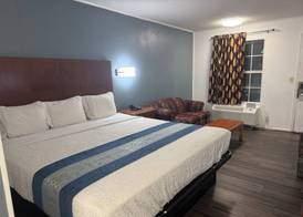 Smith Motel 2