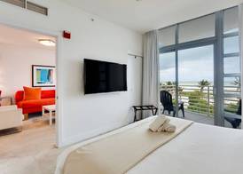 Strand Ocean Drive Suites 5