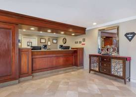 Best Western Plus Marina Shores Hotel 4