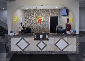 Super 8 by Wyndham Kansas City 5