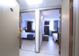 Brit Hotel Calais 3