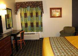Home Gate Inn & Suites 3