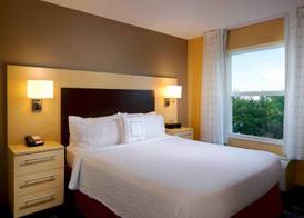 TownePlace Suites by Marriott Jacksonville 4