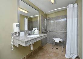 Quality Inn & Suites Tampa near Fairgrounds and Casino 5