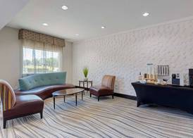 Best Western Plus Arlington North Hotel & Suites 2