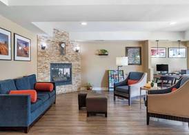Comfort Suites Tulare Sequoia Gateway 3