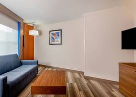 Holiday Inn Express CHAPEL HILL by IHG 3