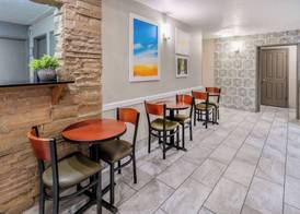 Days Inn by Wyndham Los Lunas 5