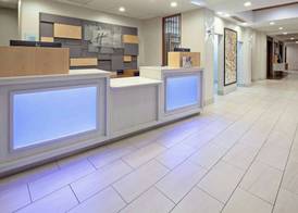 Holiday Inn Express & Suites CLOVIS-FRESNO AREA by IHG 3