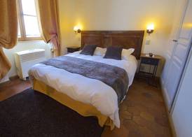 Hostellerie de la Tour d'Auxois 4