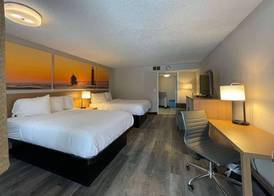 Days Inn and Suites by Wyndham Port Huron 5