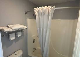 Clairmont Inn 5