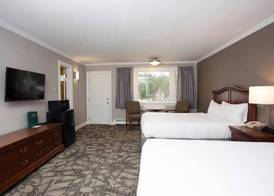 Golden Gables Inn Dazzler Select by Wyndham 5