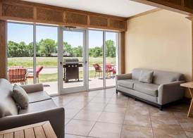 Hawthorn Extended Stay by Wyndham Decatur 2