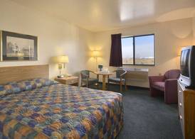 Travelodge by Wyndham Hudsonville 2