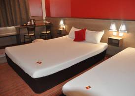 Hotel Clermont Estaing 5