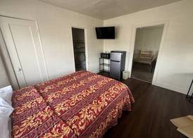 The Oaks Motel 3