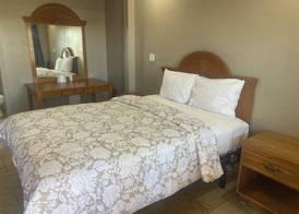 Apple Valley Motel 4