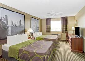 Super 8 by Wyndham Gurnee 3