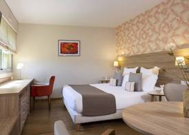 Hôtel & Résidence Lou Paradou Gréoux Les Bains 3